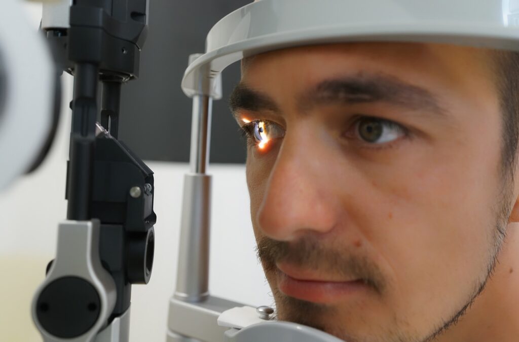 eye test, ophthalmology, man-5028103.jpg