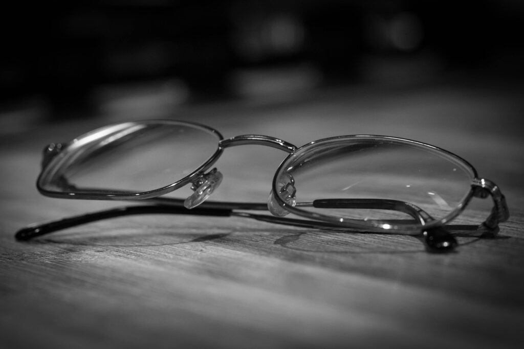glasses, vision, eyeglasses-933271.jpg
